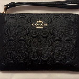 Coach Black Logo Writlet